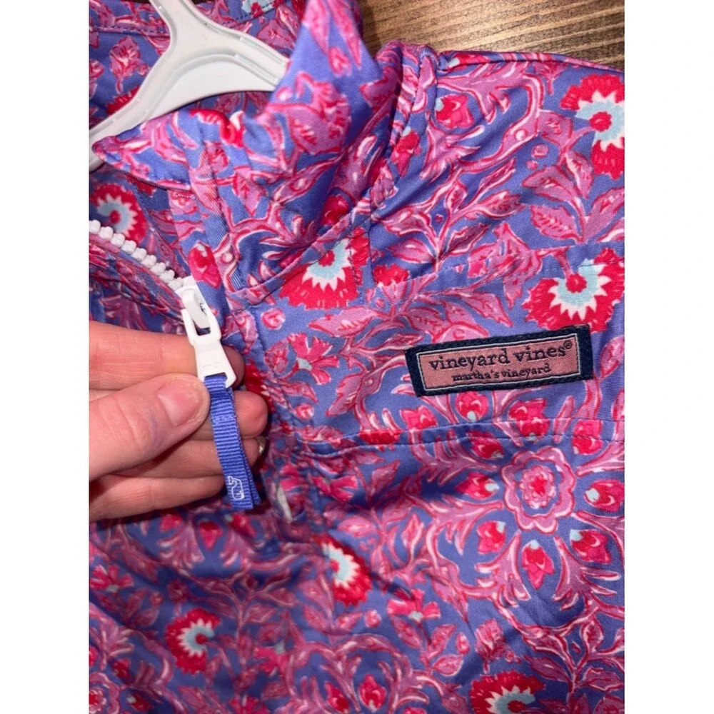 Vineyard Vines vibrant pullover